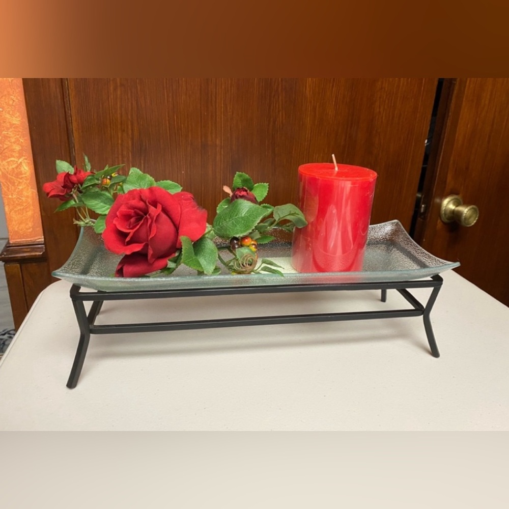 Home Interiors metal base and glass tray table Decor